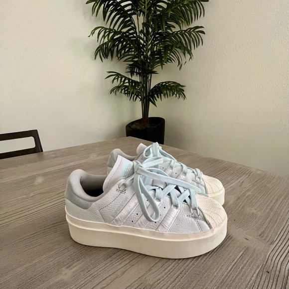 FINAL SALE-ADIDAS ORIGINALS- Superstar Bonega Sneakers- Size 5.5 - Picture 5 of 10